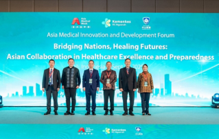 Jalin Kemitraan Erat secara Lintaswilayah dalam Bidang Layanan Kesehatan, Berbagai Pemimpin Industri Menghadiri Asia Medical Week 2025 untuk Membangun Keunggulan dan Kesiapan Industri 